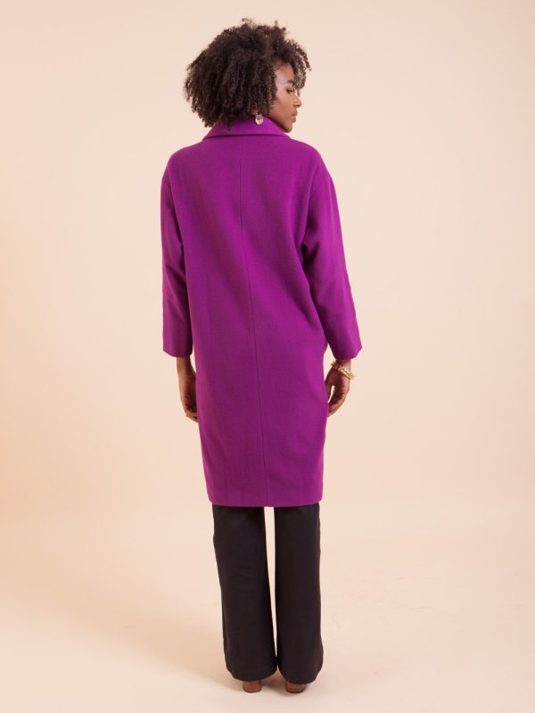 manteau violet en laine et cachemire entièrement doublé made in France.