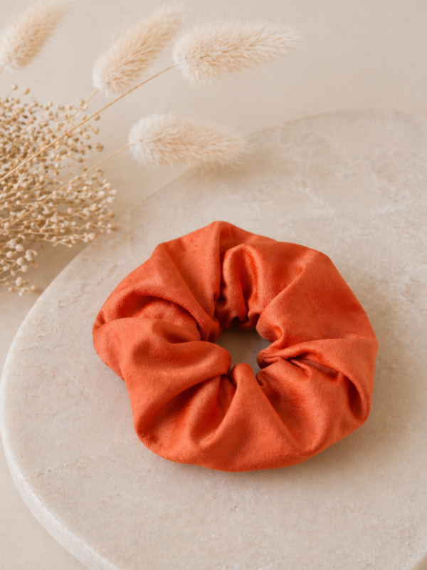 nouvelle-collection-made-in-france, idees-cadeaux, accessoires - Chouchou satiné orange femme – Made in France