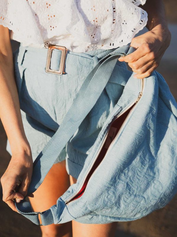 nouvelle-collection-made-in-france, idees-cadeaux, accessoires - Sac banane bleu en coton - femme Made-in-France