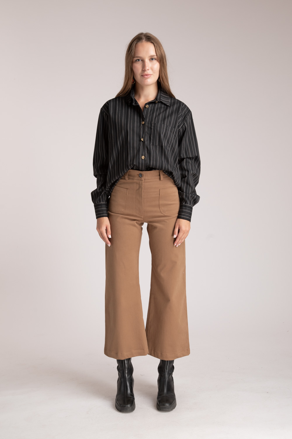 pantalon-femme-croppe-encoton-collection-autmone-hiver-danielle-engel Pantalon June Camel Caramel – Image 1